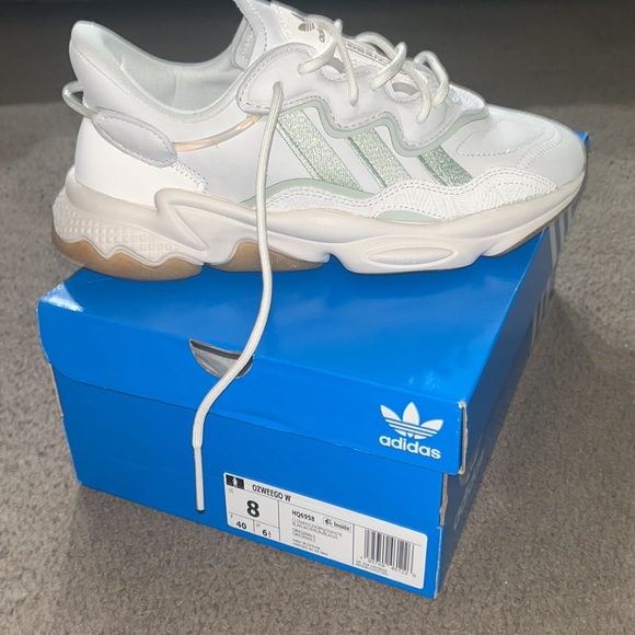 Brand new OZWEEGO Size 8 - Picture 2 of 2